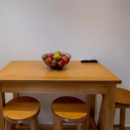 Nem Home, Amazing 1 Bedroom House בית נופש *