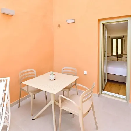 Nem Home, Amazing 1 Bedroom House