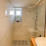 Nem Home, Amazing 1 Bedroom House Feriehus