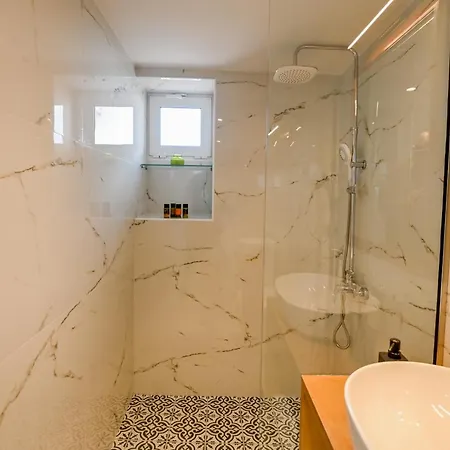 Nem Home, Amazing 1 Bedroom House Casa vacanze