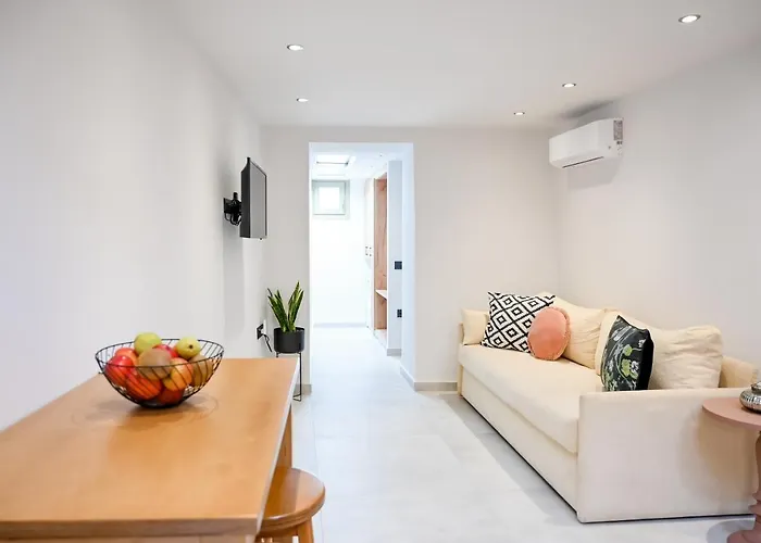 Vakantiehuis Nem Home, Amazing 1 Bedroom House